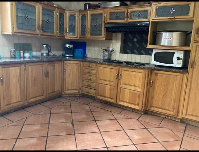 1,000M² INVESTMENT FOR SALE IN WATERVAL EAST